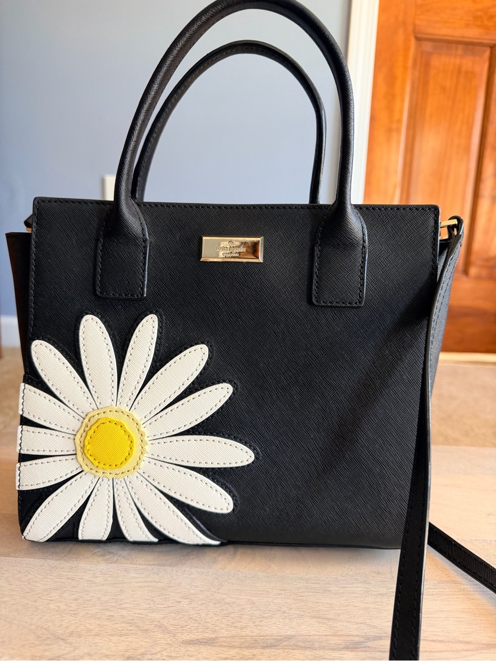 Kate Spade Daisy Appliqué Maise Satchel Black Leather Crossbody RARE